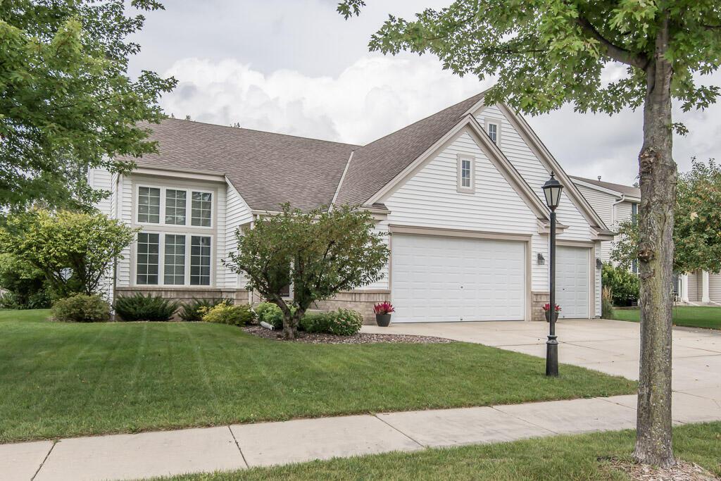 3626 Stillwater Cir, Waukesha, WI 53189