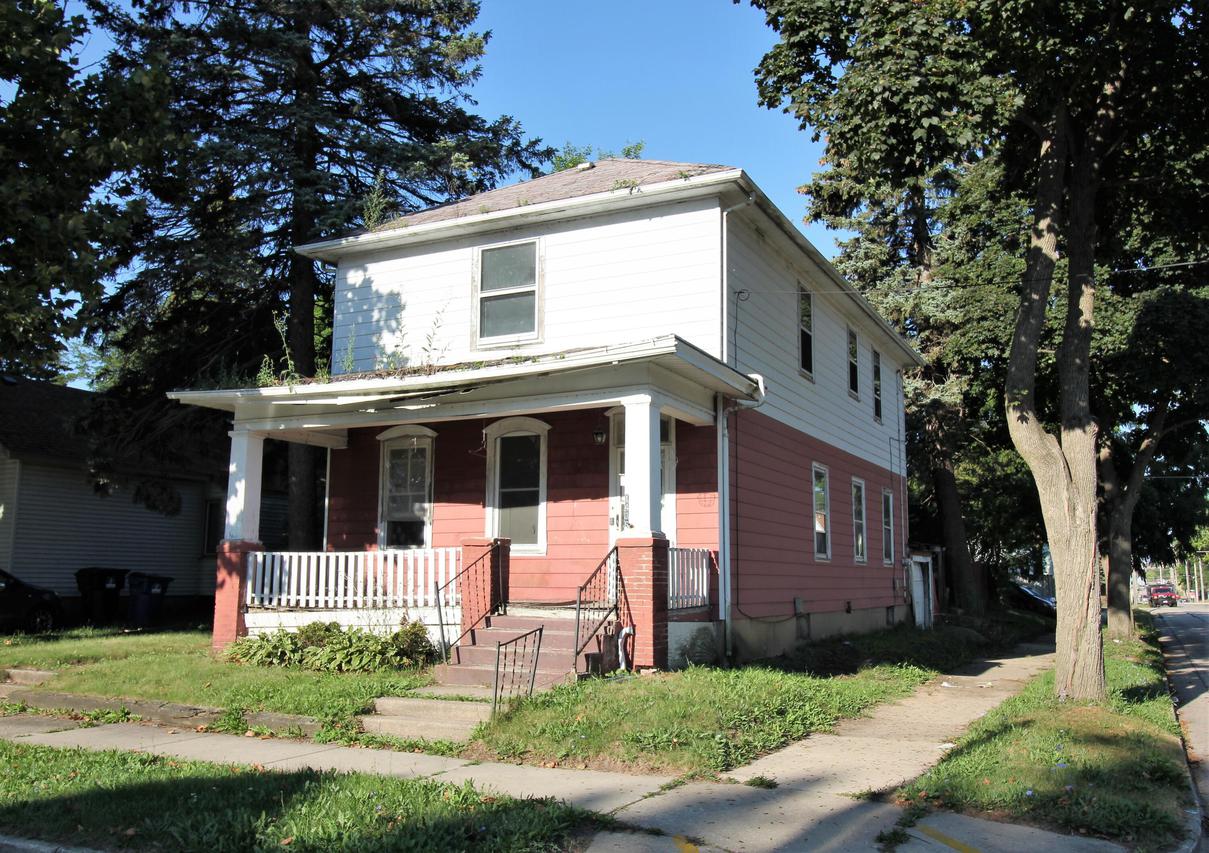 1436 Lincoln St, Racine, WI 53402
