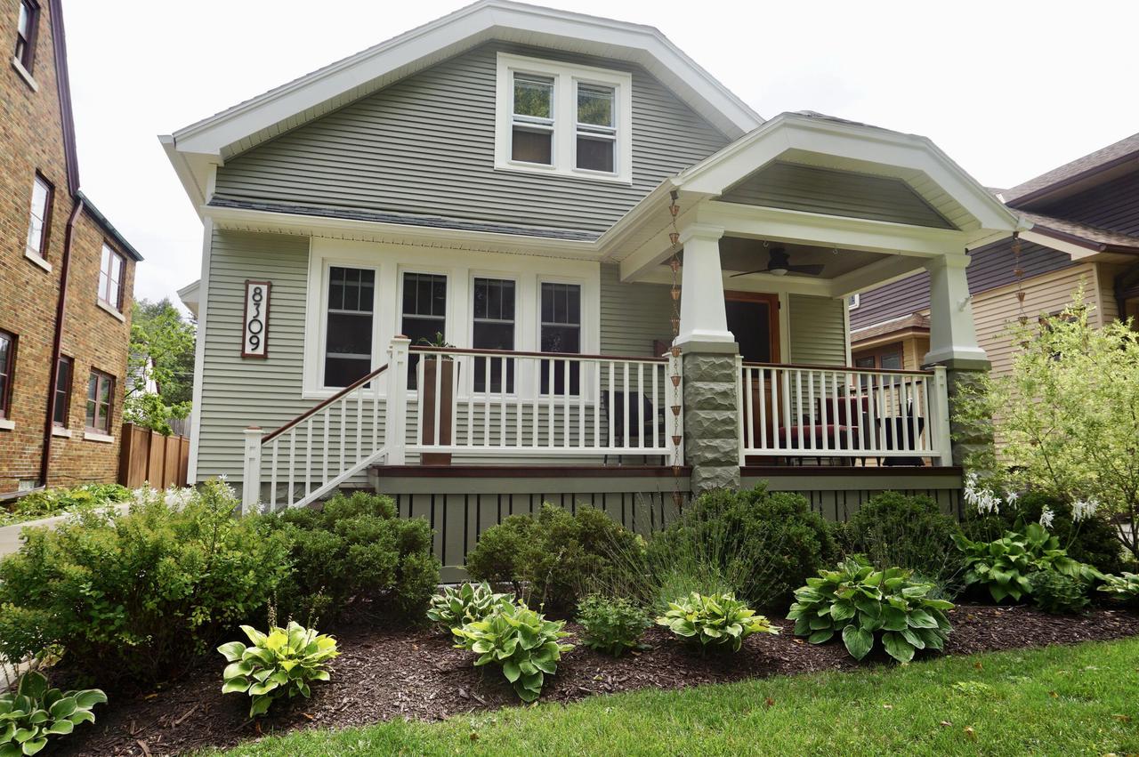 8309 Portland Ave, Wauwatosa, WI 53213