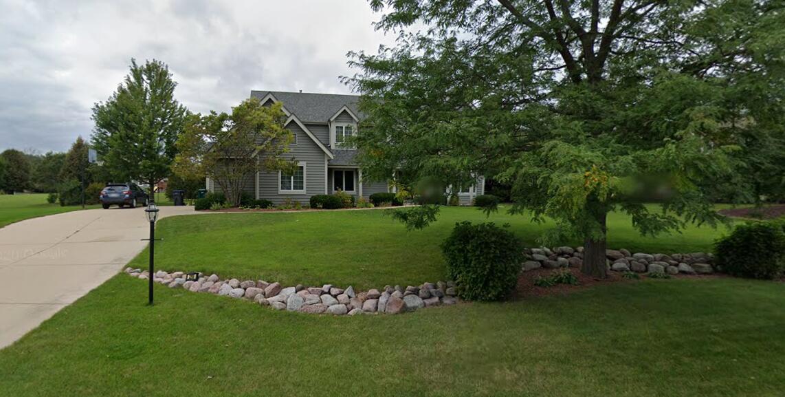 2255 S Lombardy Ln., New Berlin, WI 53151