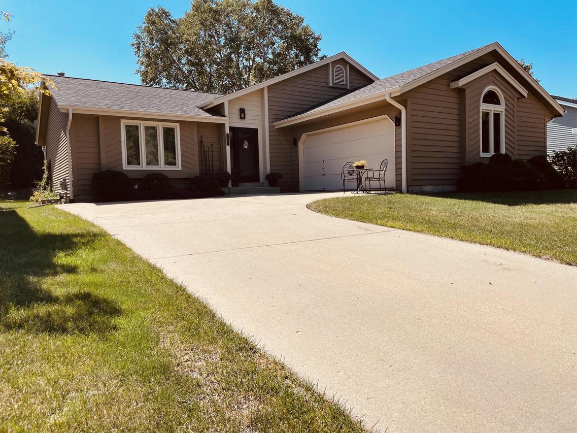 1445 W Abbott Ave., Milwaukee, WI 53221