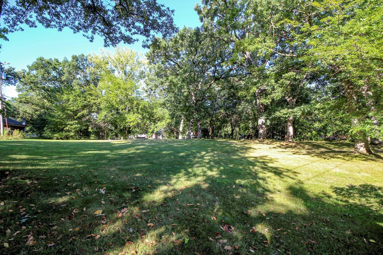 N4146 Sleepy Hollow Rd., Oakland, WI 53523
