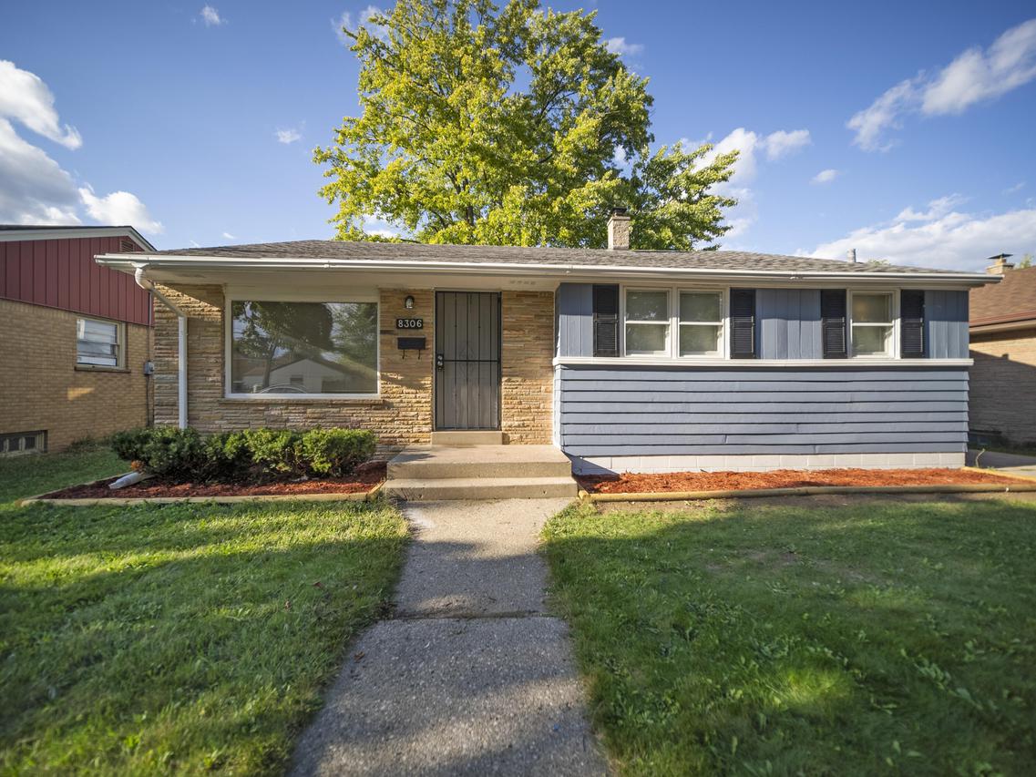 8306 W Ruby Ave, Milwaukee, WI 53218