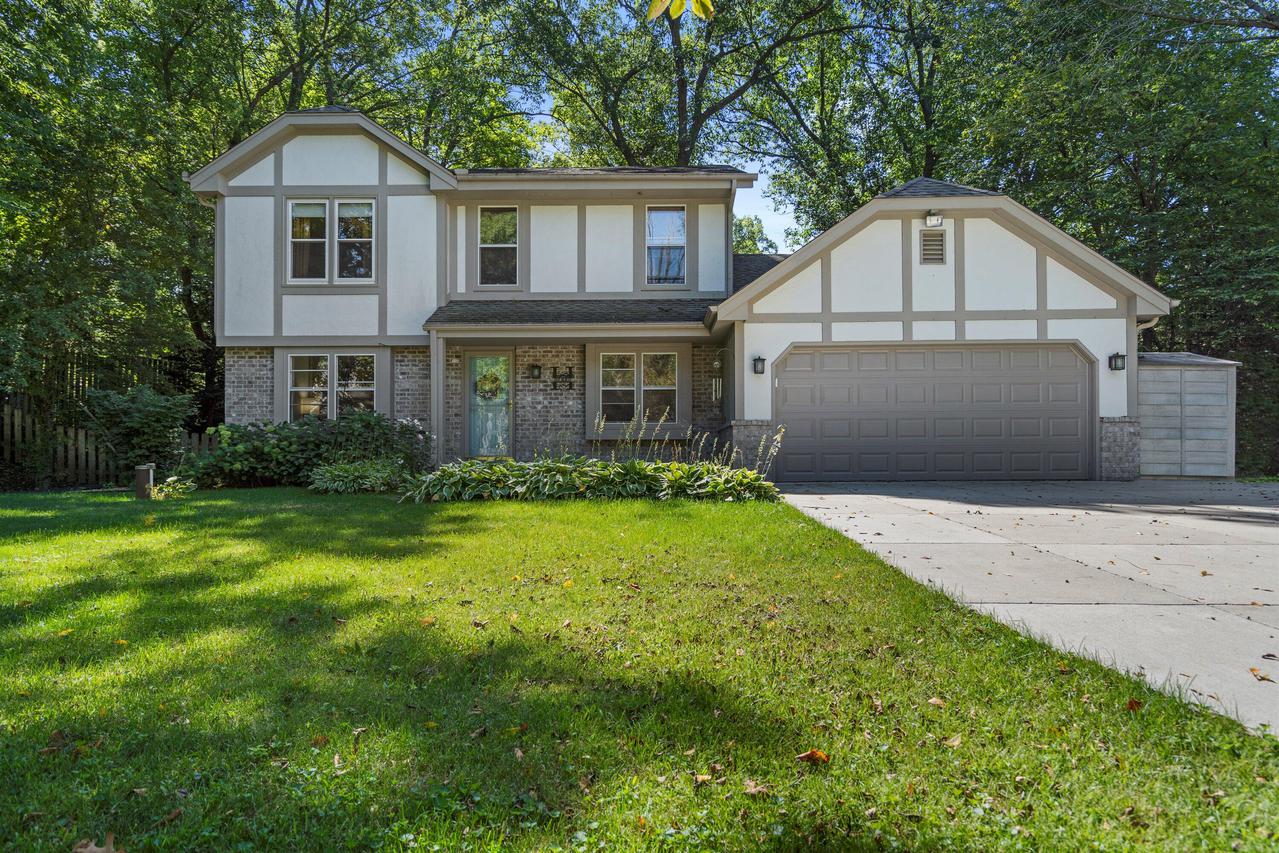 S45W22407 Quinn Rd., Waukesha, WI 53189