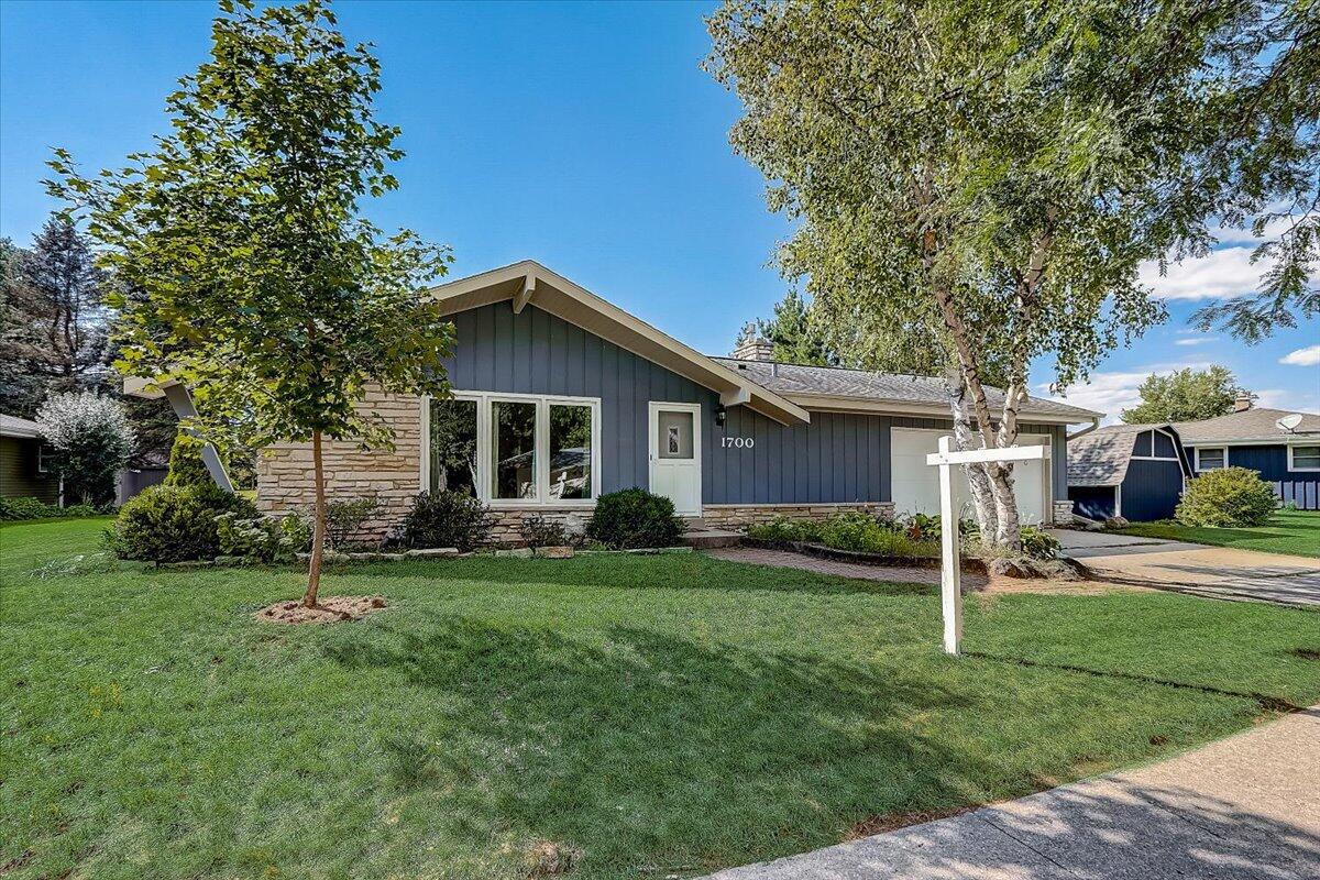 1700 Chapman Dr., Waukesha, WI 53189