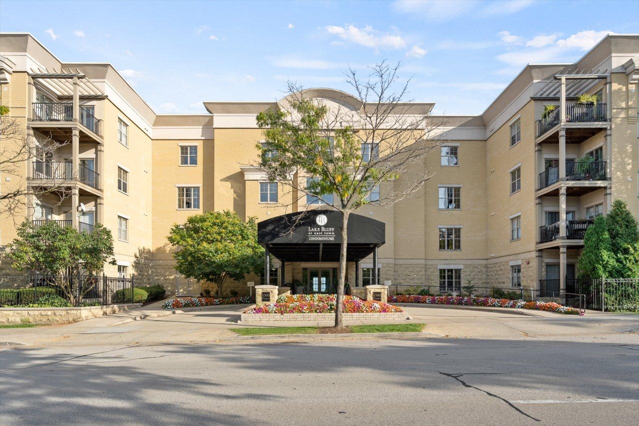1300 N Prospect Ave #314, Milwaukee, WI 53202