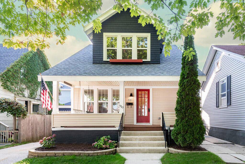 910 N 5th, Sheboygan, WI 53081