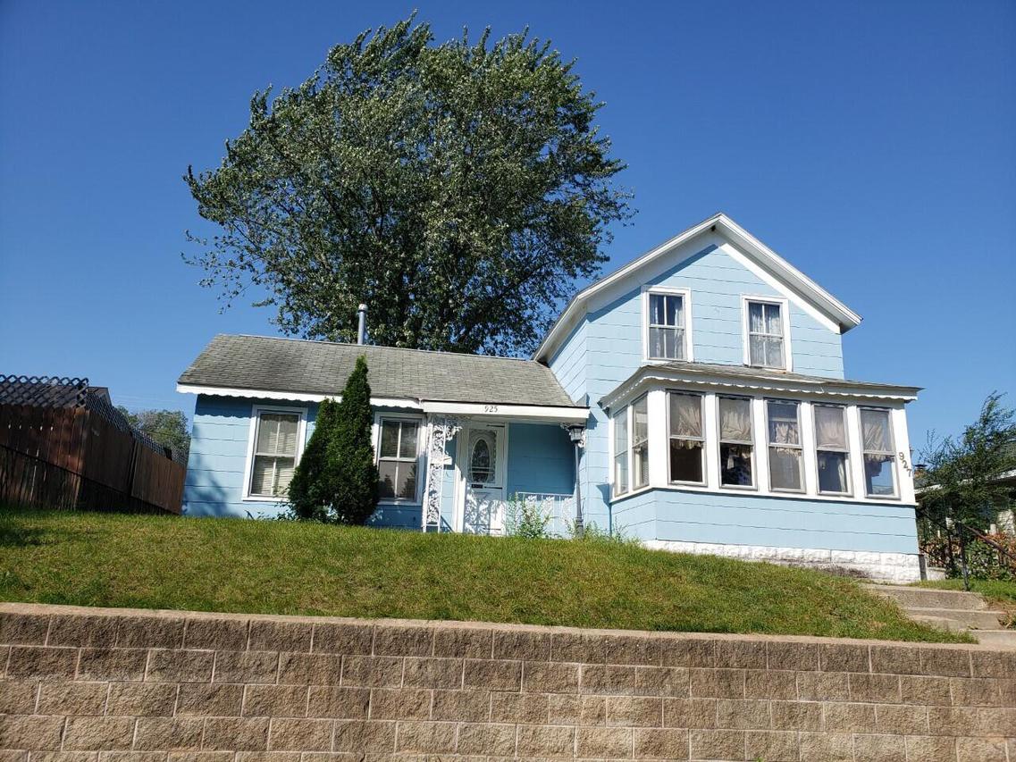 927 Liberty St, La Crosse, WI 54603