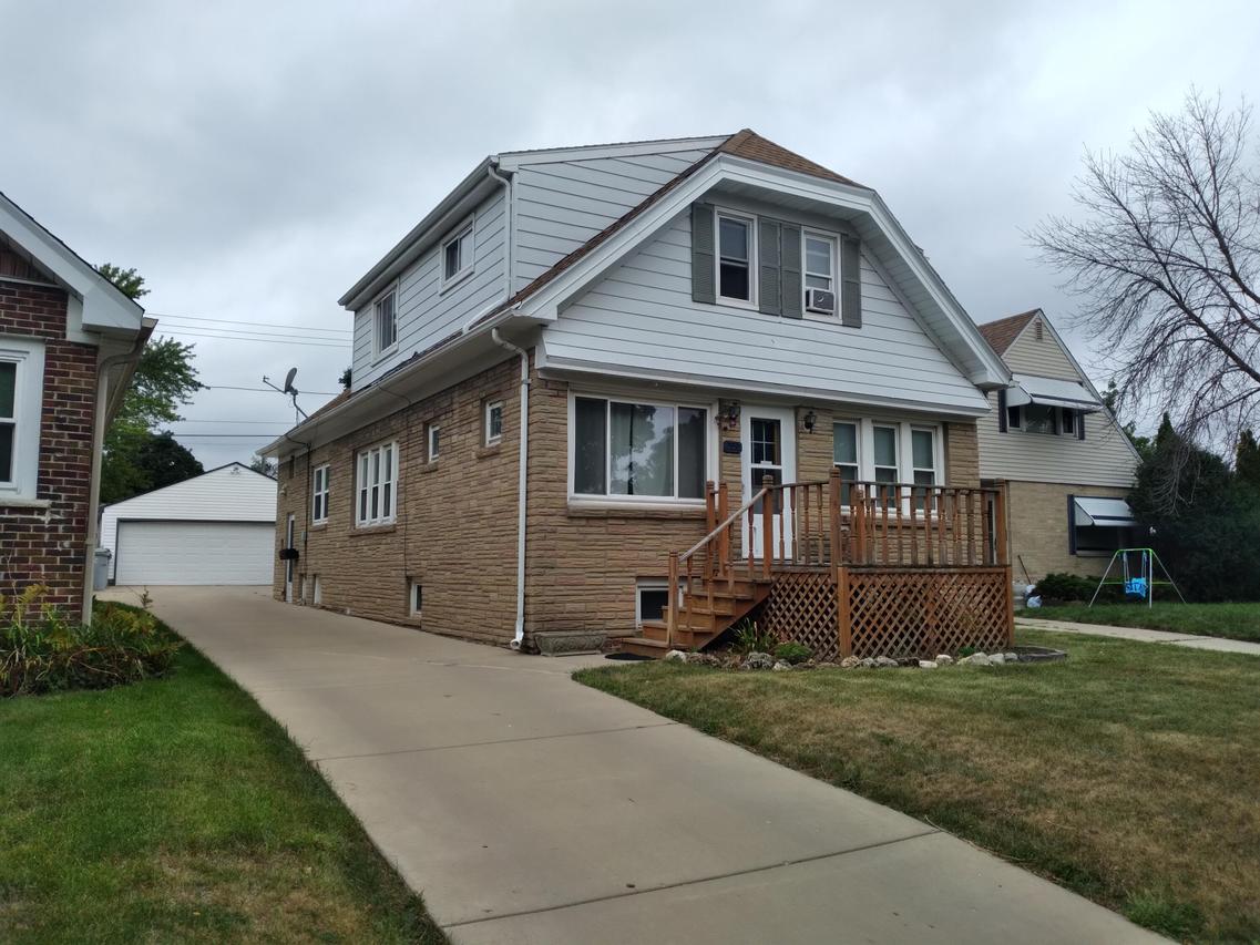 2555 S 68th St., Milwaukee, WI 53219