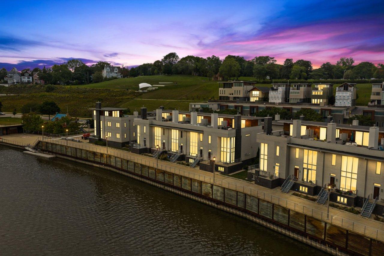 2011 N Riverwalk Way #28, Milwaukee, WI 53212