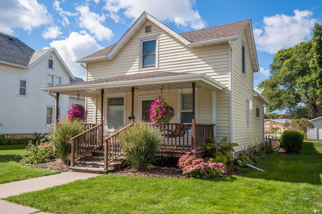 212 N Mill St, West Salem, WI 54669