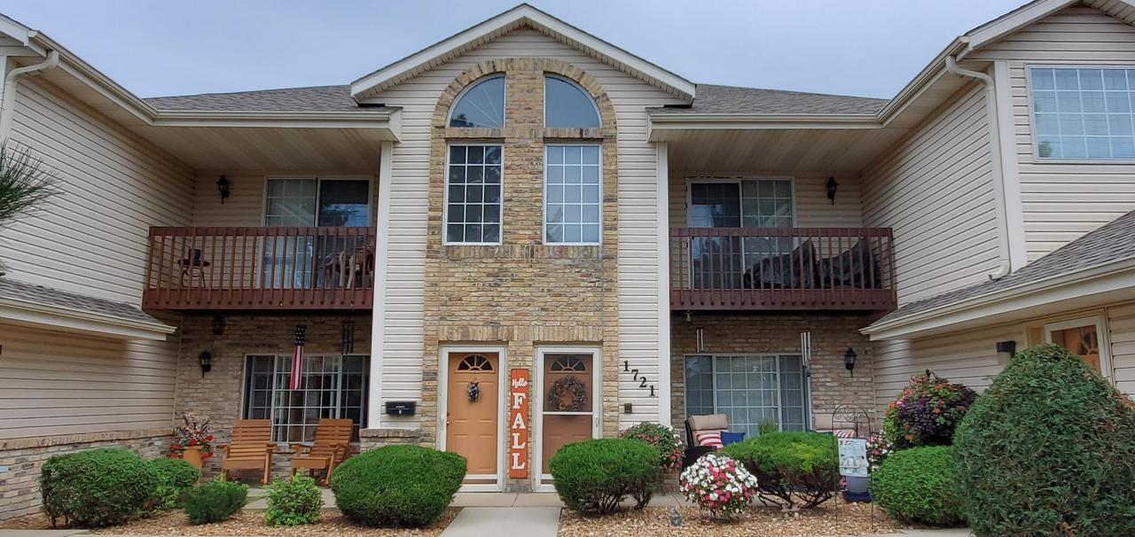 1721 Wisconsin St #5, Sturtevant, WI 53177