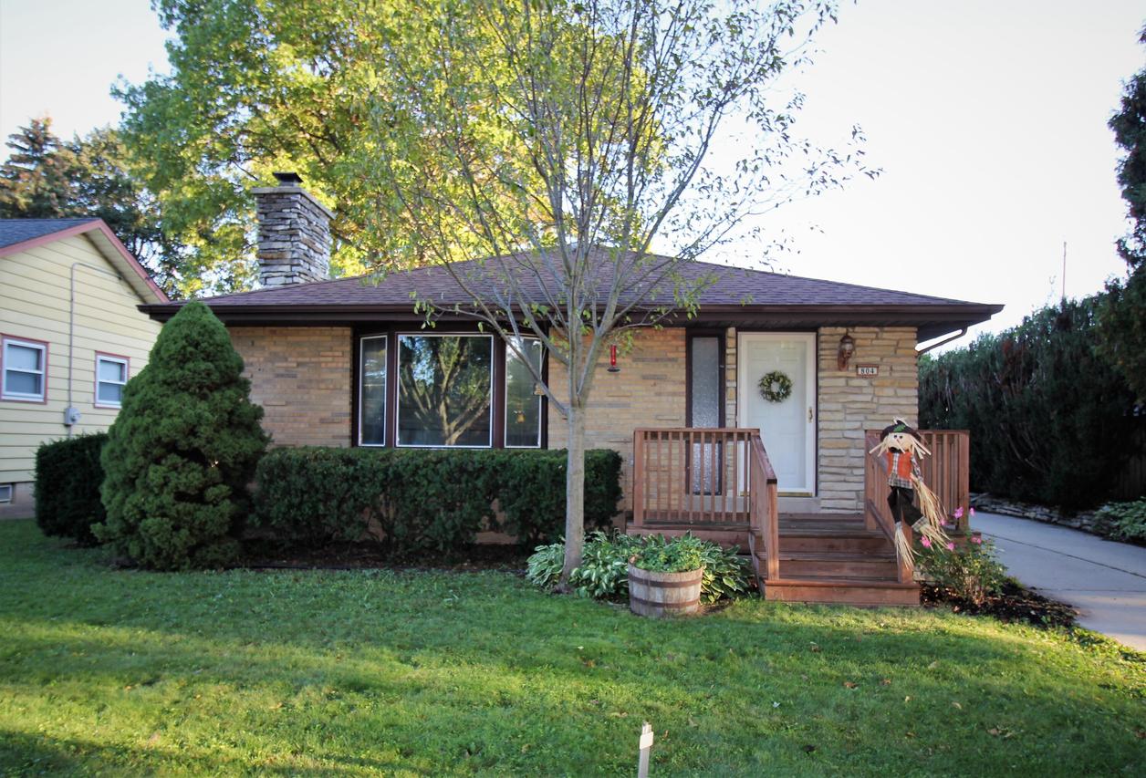 804 Mackinac Ave, South Milwaukee, WI 53172