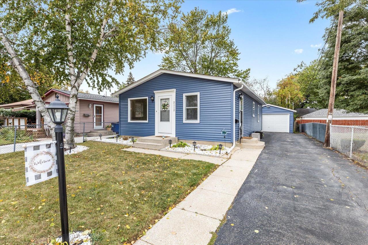 2112 Russet St, Racine, WI 53405