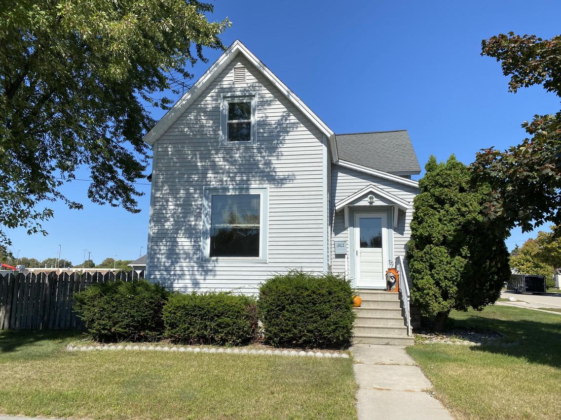 1902 Mary St., Marinette, WI 54143