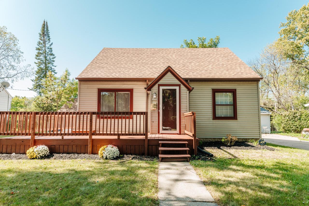 5259 N 54th St., Milwaukee, WI 53218