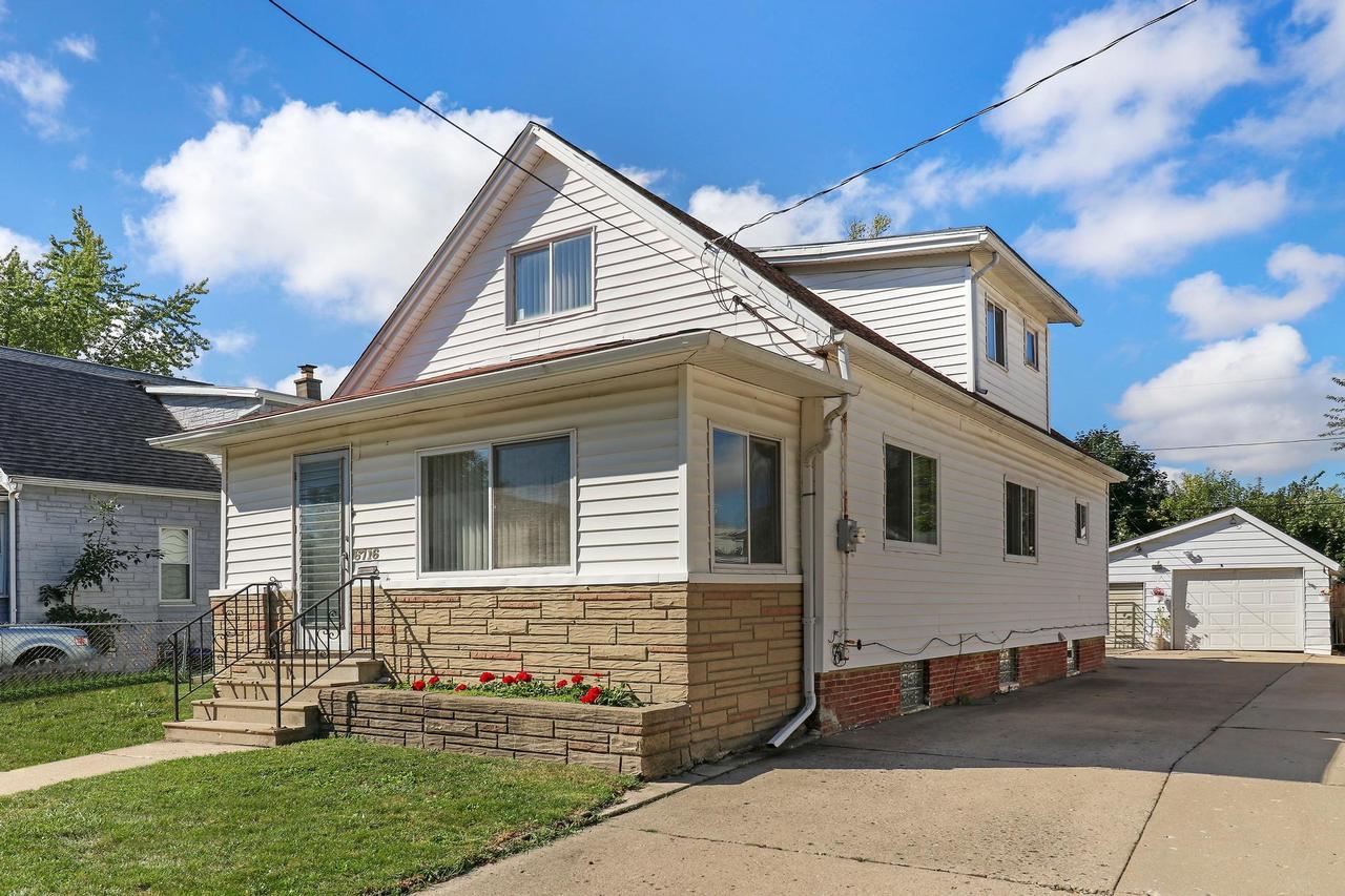 6716 24th Ave, Kenosha, WI 53143