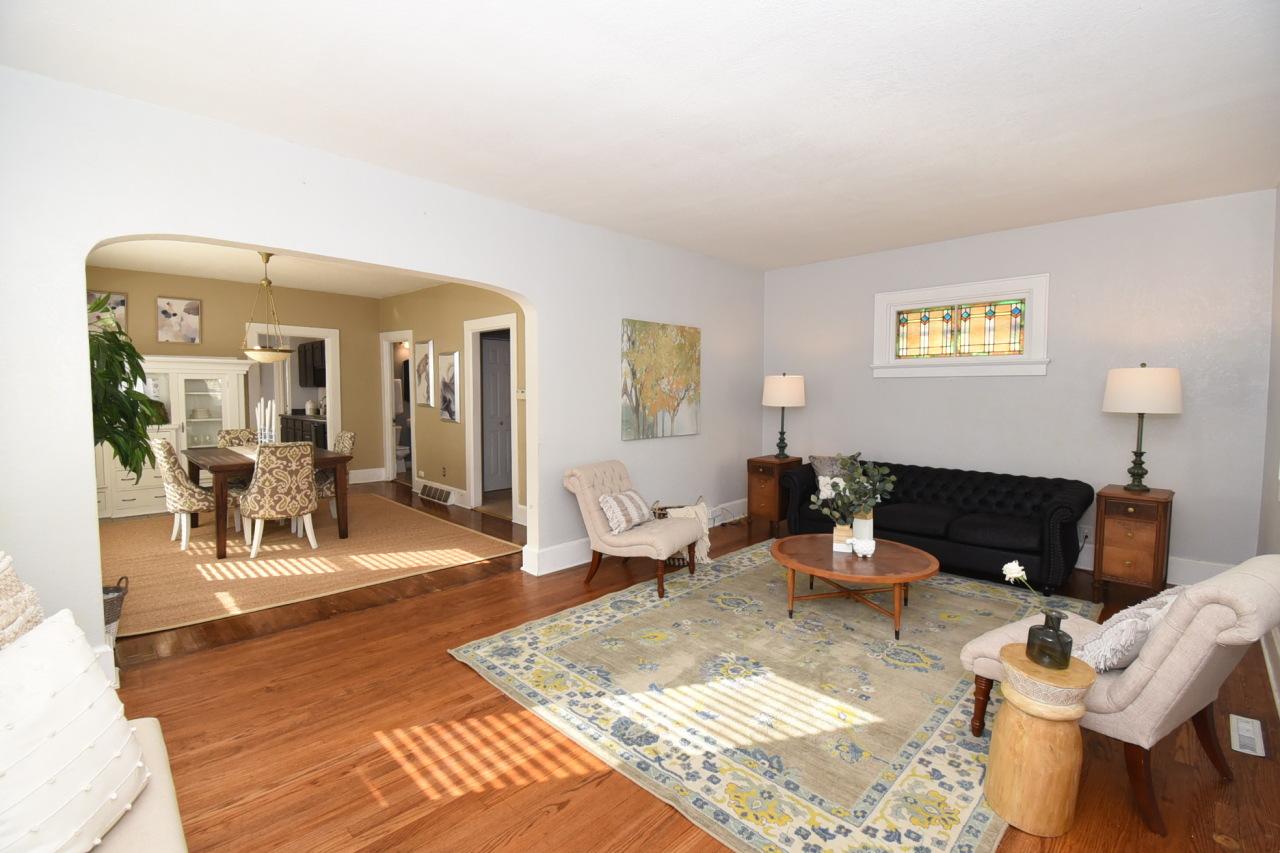 7303 St James St, Wauwatosa, WI 53213