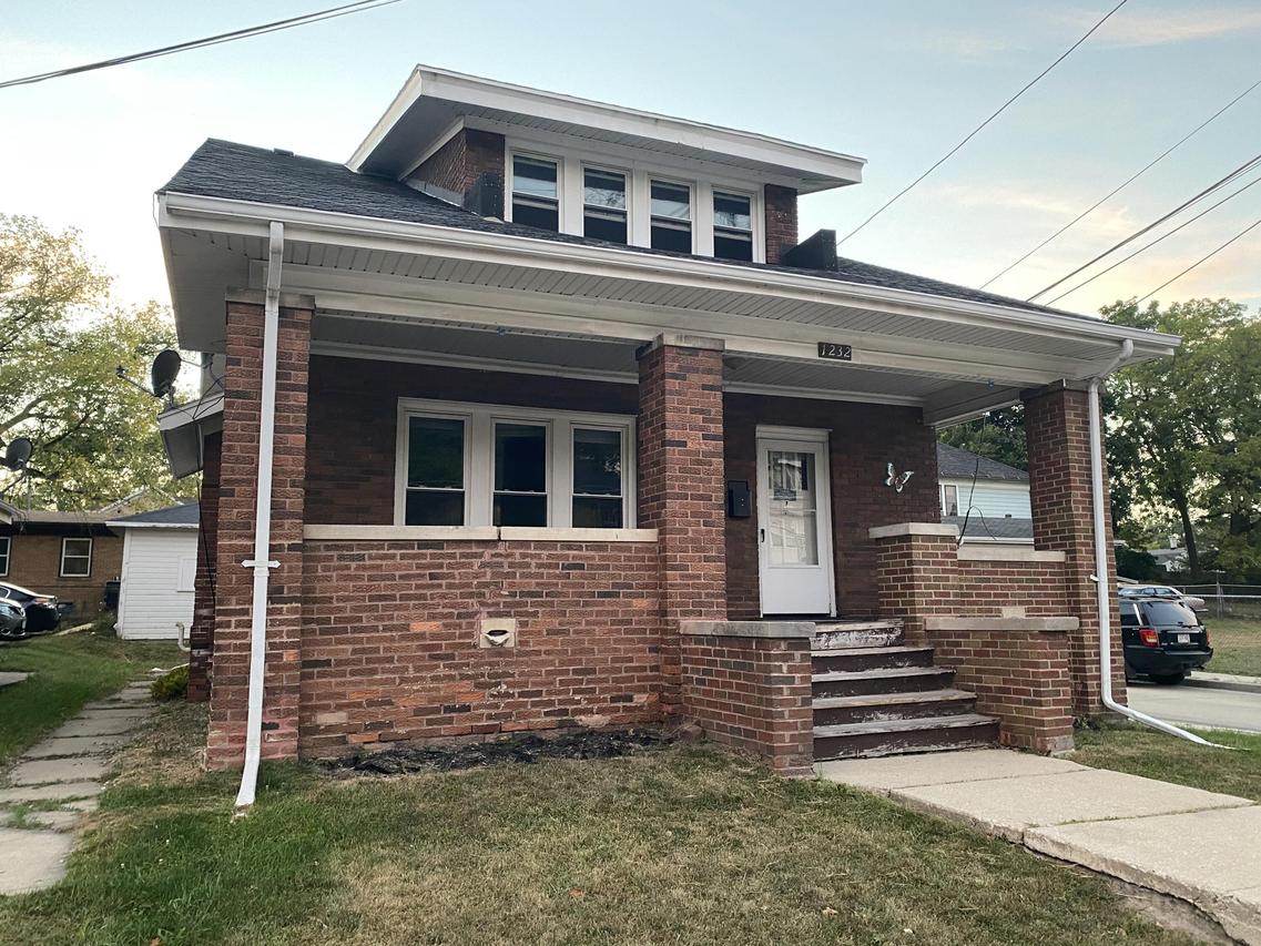 1232 Marquette St, Racine, WI 53404