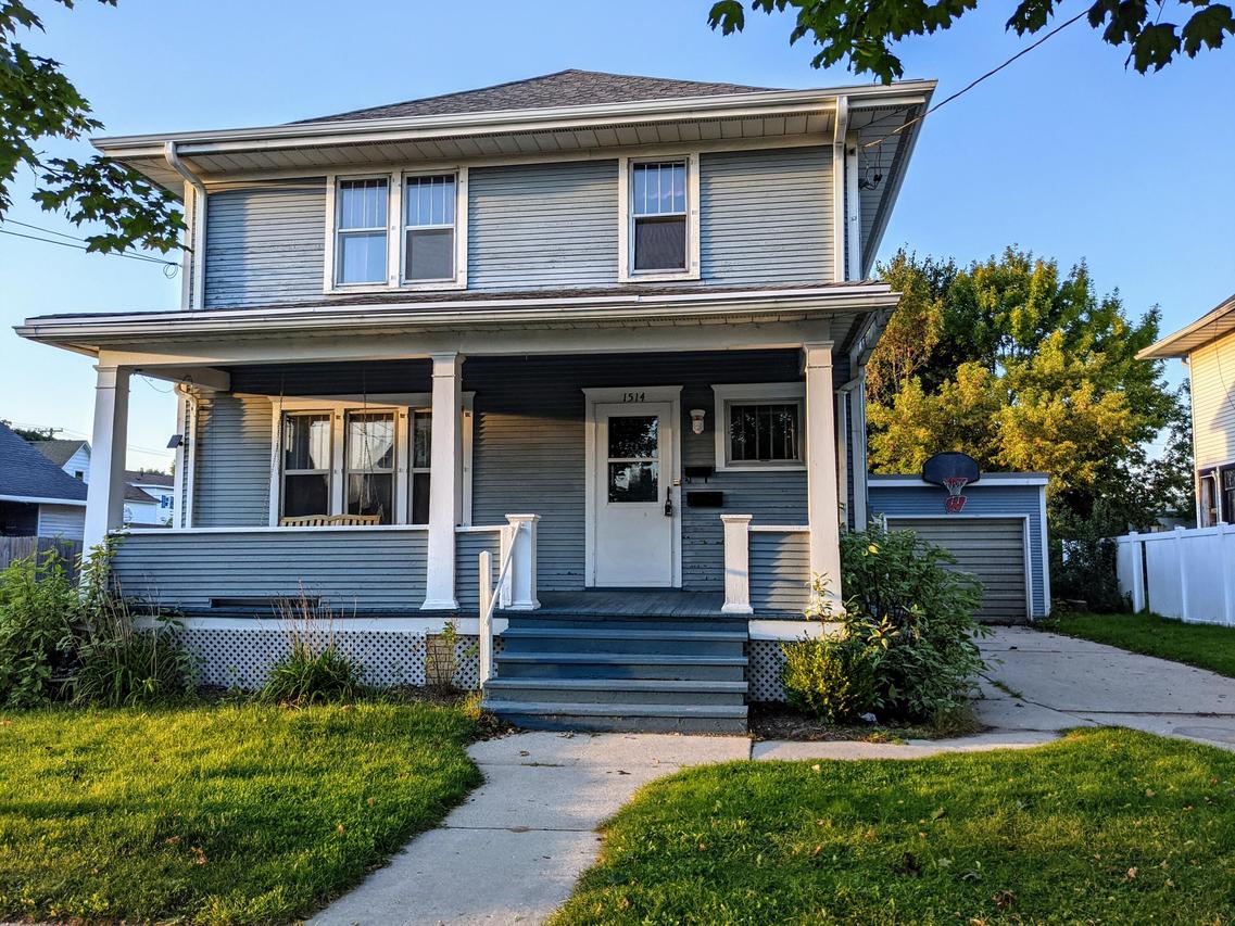 1514 20th St, Two Rivers, WI 54241