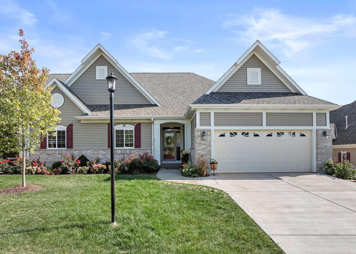 2309 Kayla Dr, Waukesha, WI 53188