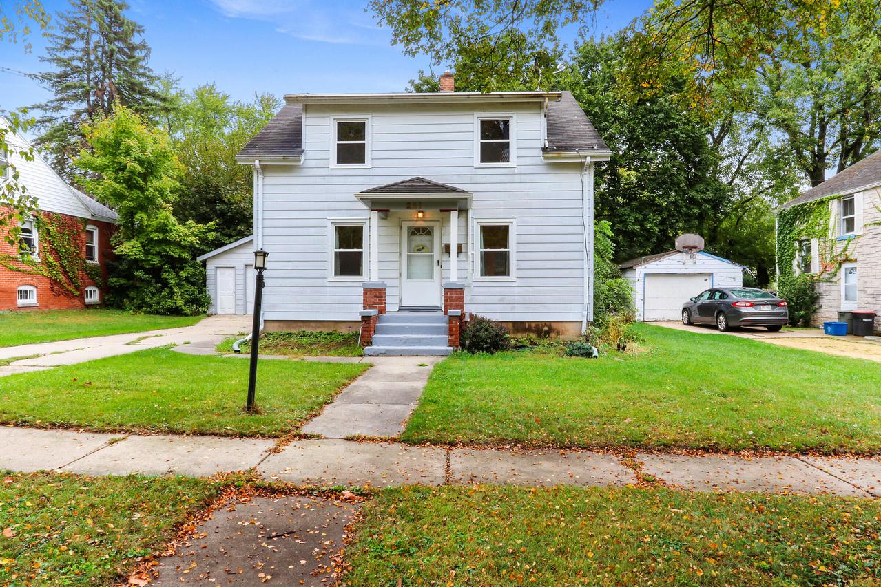 221 Vine St, Delavan, WI 53115