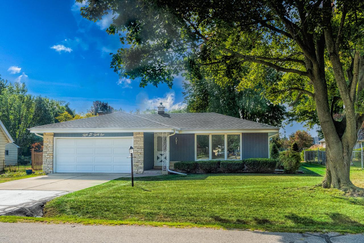 5631 Freedy Ave, Mount Pleasant, WI 53406