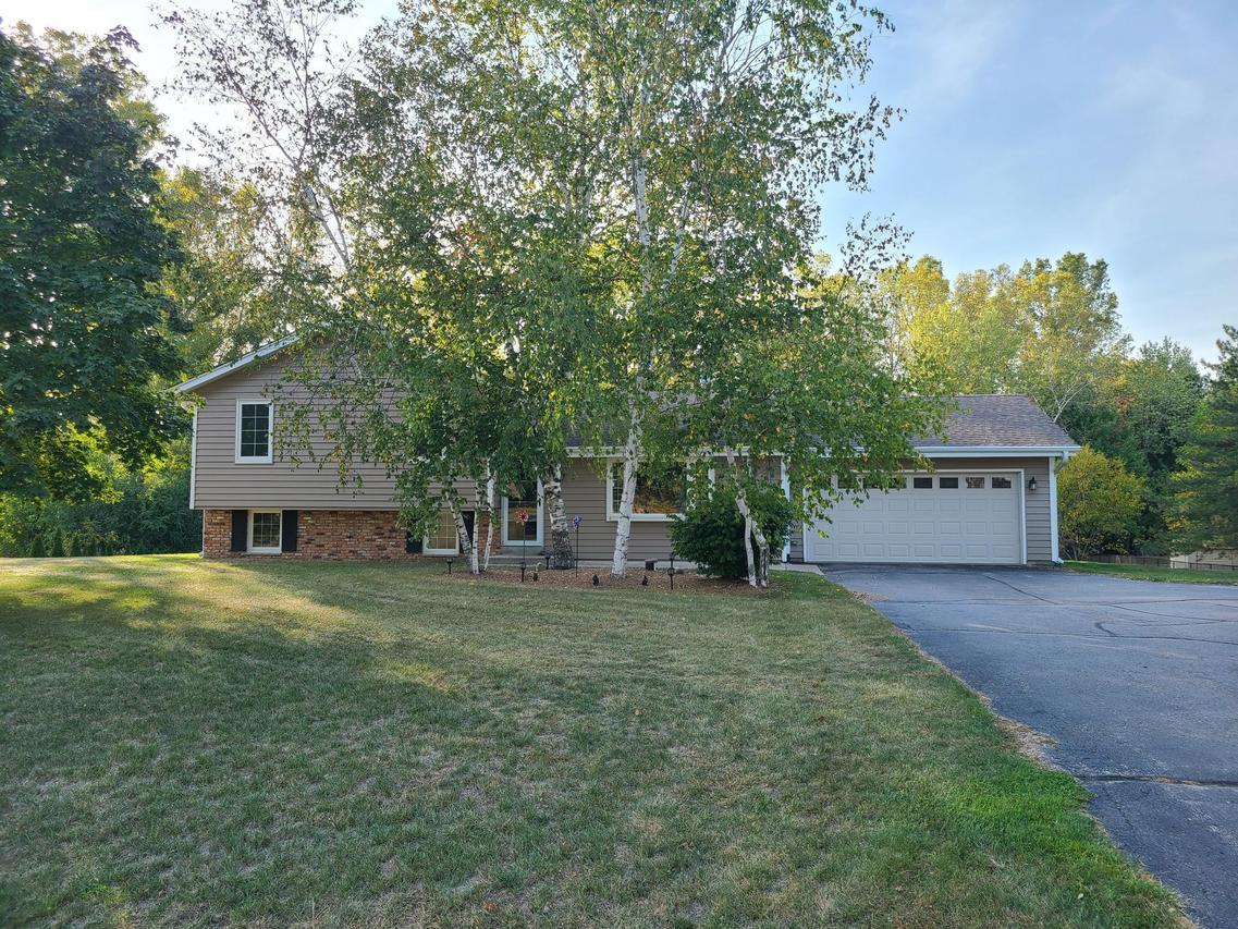 W312S8745 Cherokee Pass, Mukwonago, WI 53149