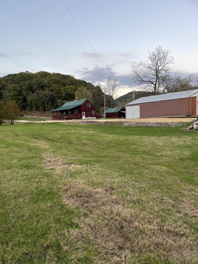 N6594 Berg Rd, Hamilton, WI 54669