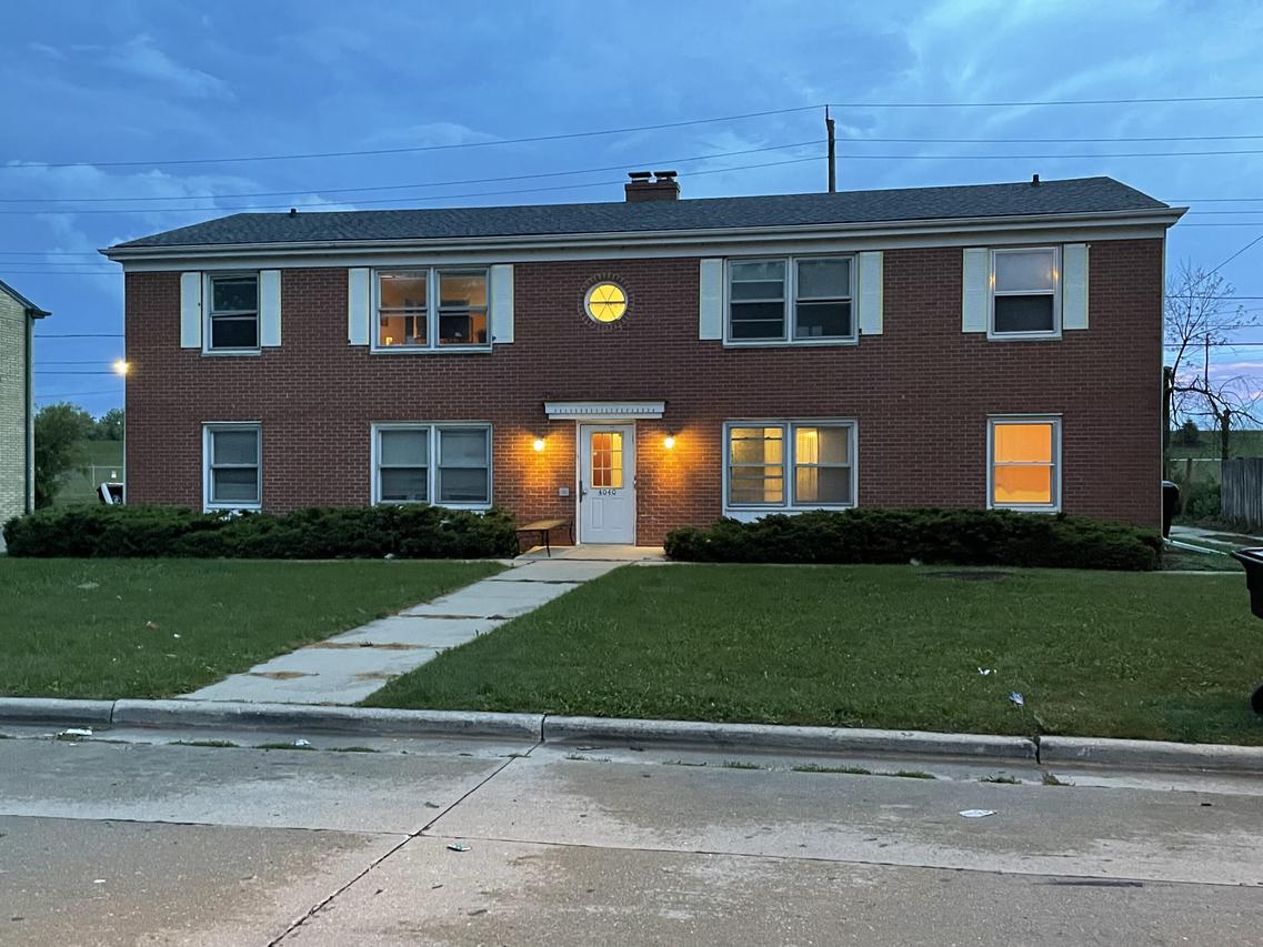 4040 Marquette Dr, Racine, WI 53402