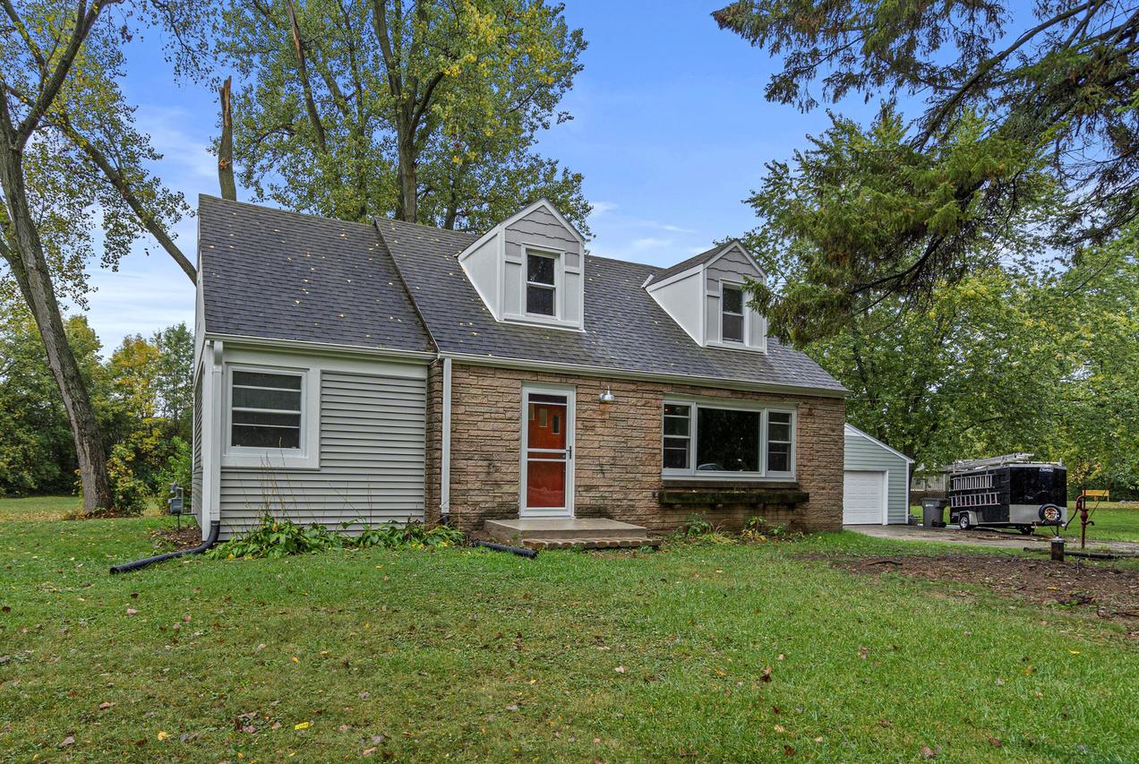 S82W13175 Acker Dr, Muskego, WI 53150