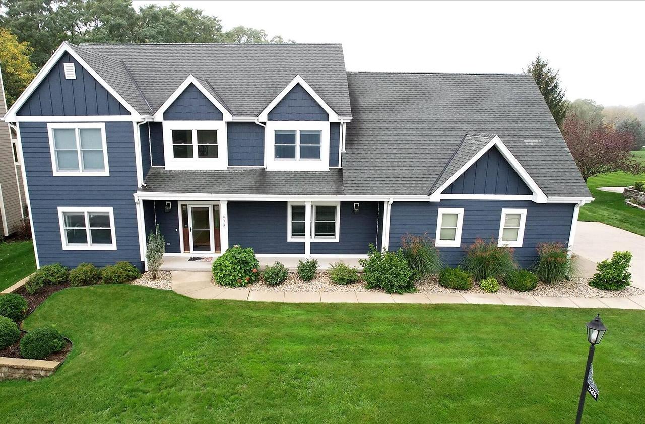 538 River Bluff, Oconomowoc, WI 53066