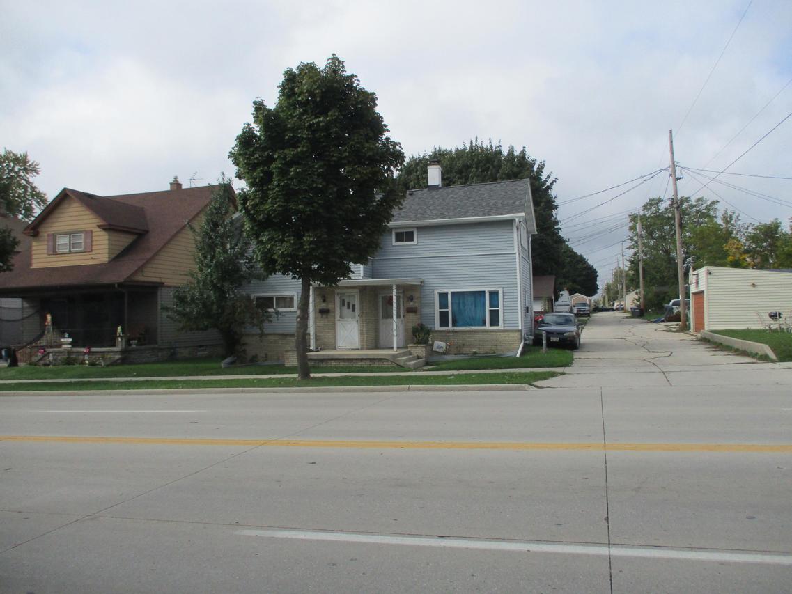 918 S 14th St #920, Sheboygan, WI 53081