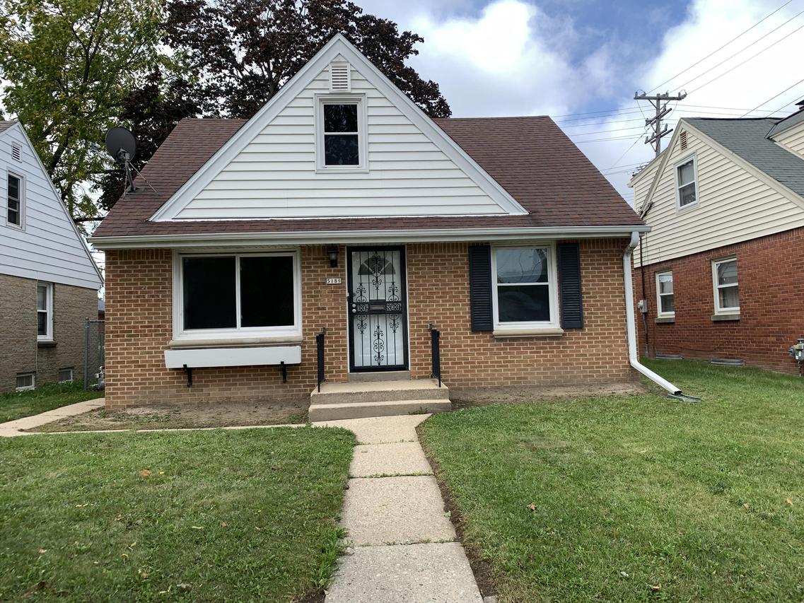 5189 N 64th St, Milwaukee, WI 53218