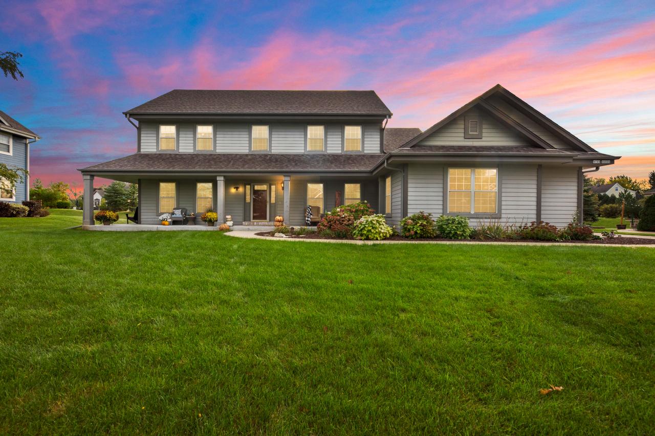 W133N6226 Hummingbird Way, Menomonee Falls, WI 53051