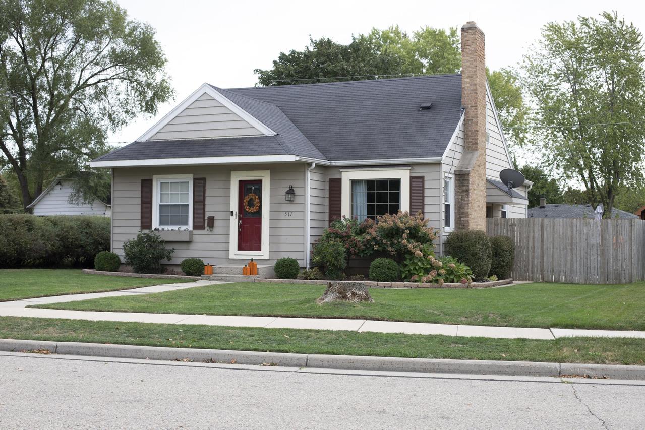 517 Orchard St, Burlington, WI 53105
