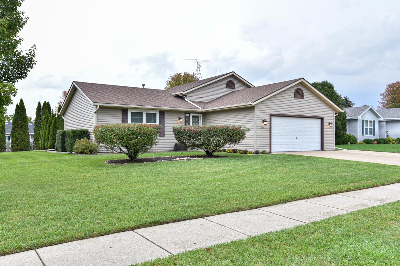 308 Sunny Hill, Elkhorn, WI 53121