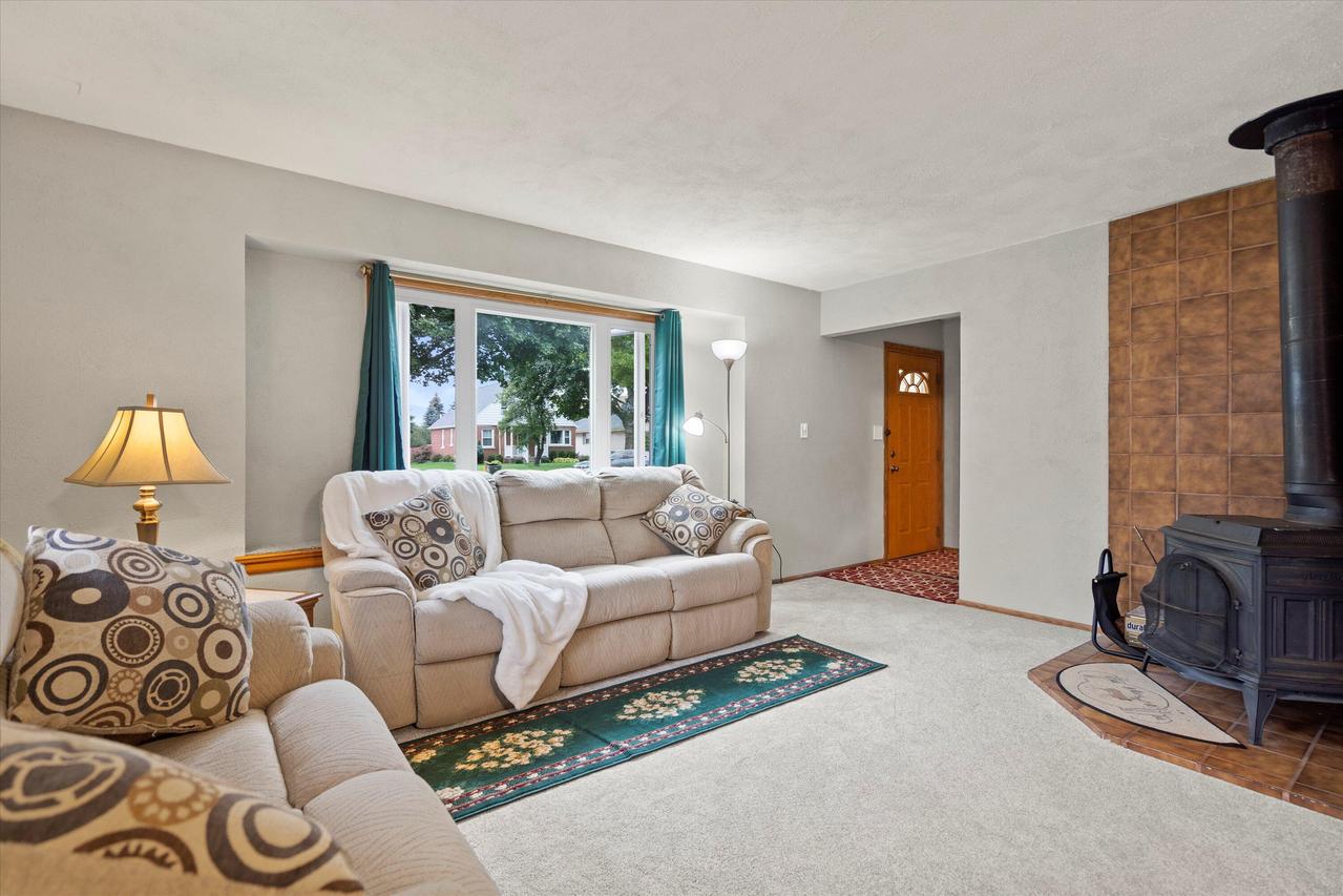 2125 N 113th St., Wauwatosa, WI 53226