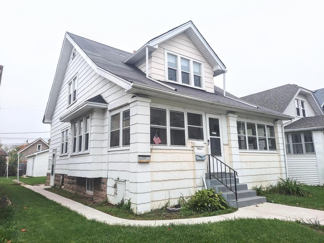 2211 S 56th St #2211A, West Allis, WI 53219