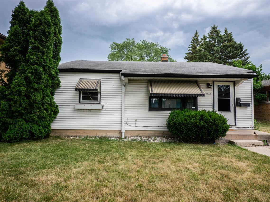 4048 N 69th St, Milwaukee, WI 53216