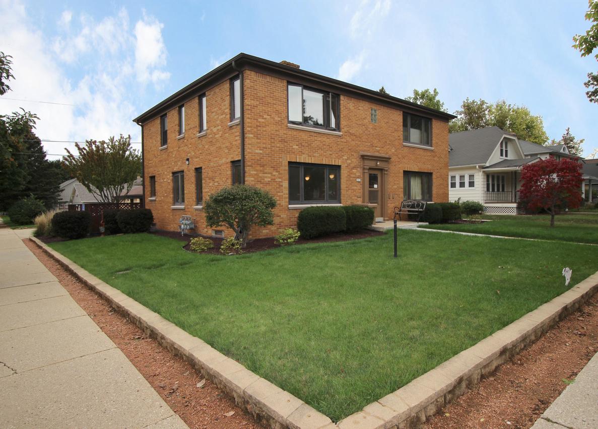 2903 N 74th St., Milwaukee, WI 53210