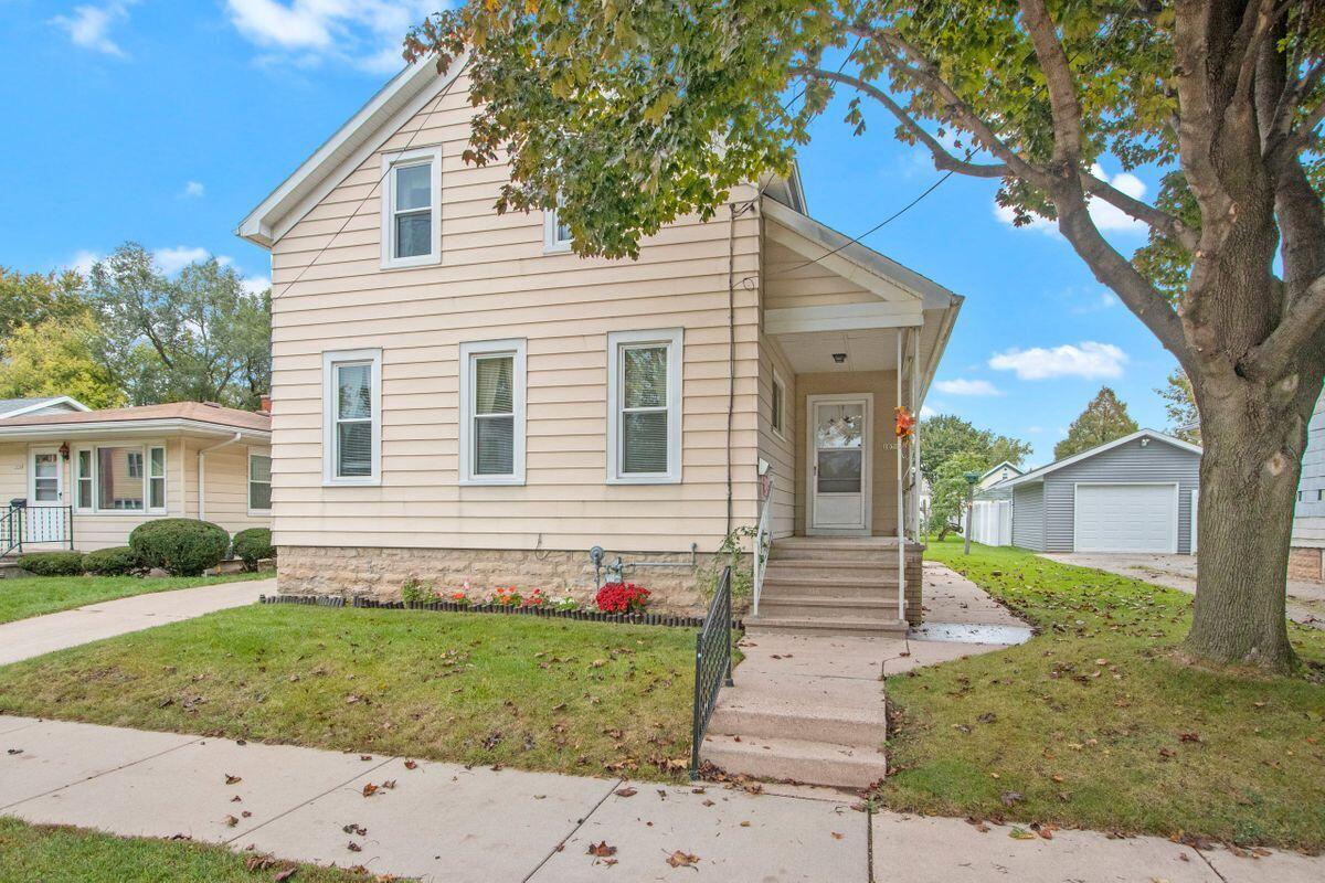 1030 W 10th Ave, Oshkosh, WI 54902