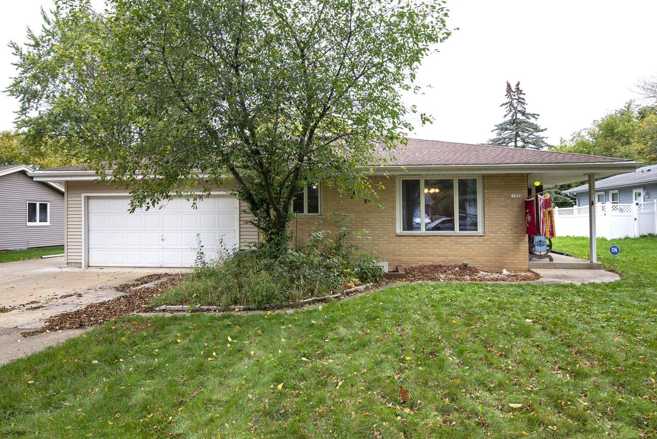 11934 W Rio St, Milwaukee, WI 53225