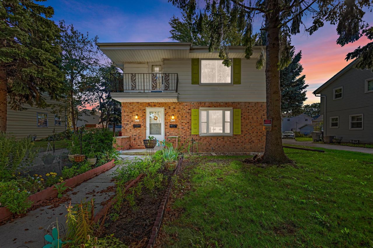 6737 W Brentwood Ave, Milwaukee, WI 53223