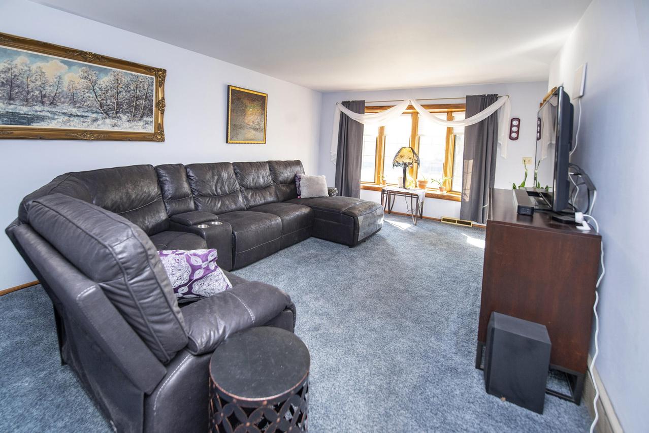 4948 S 16th St., Milwaukee, WI 53221