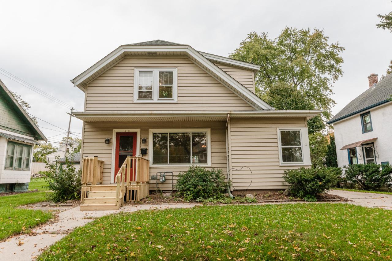 618 N 62nd St., Wauwatosa, WI 53213