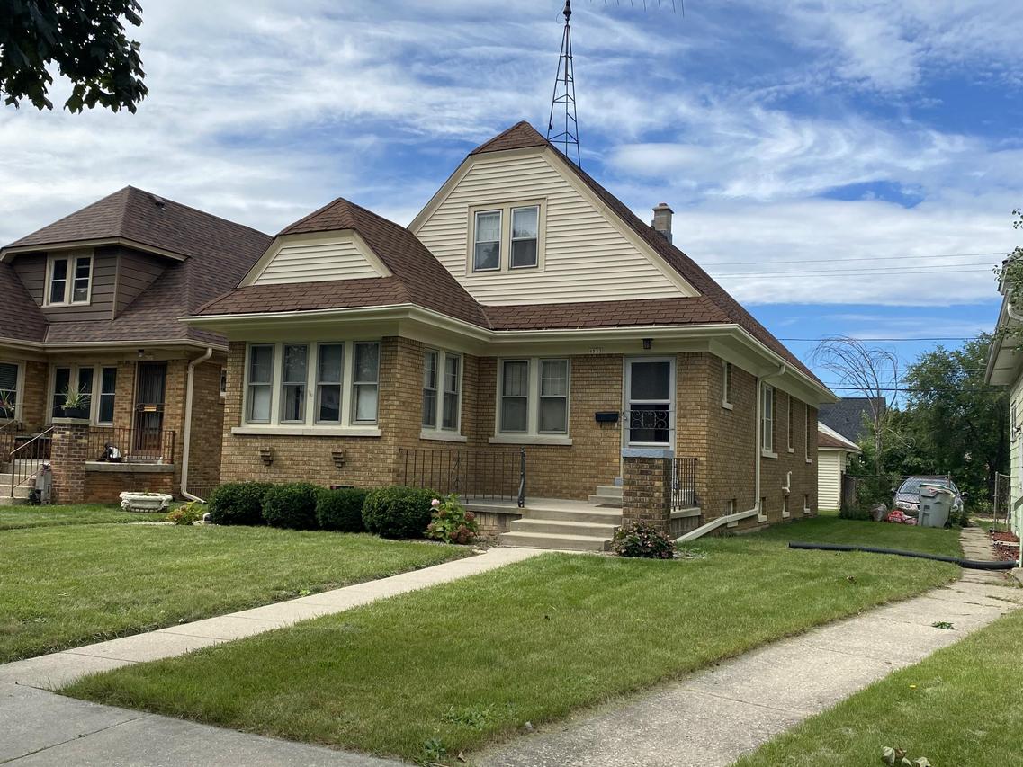 4533 N 41st St, Milwaukee, WI 53209