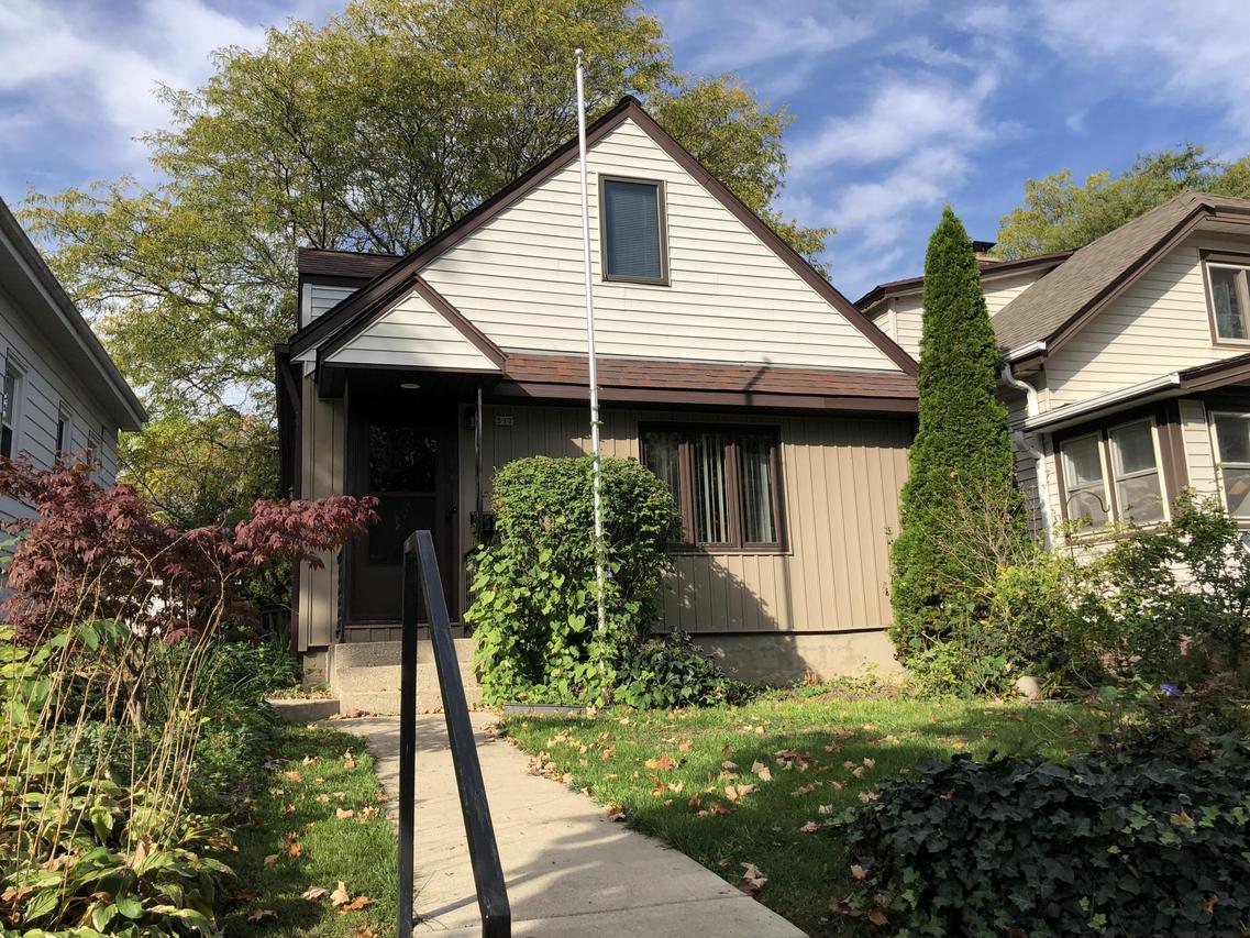 517 S 67th St, Milwaukee, WI 53214