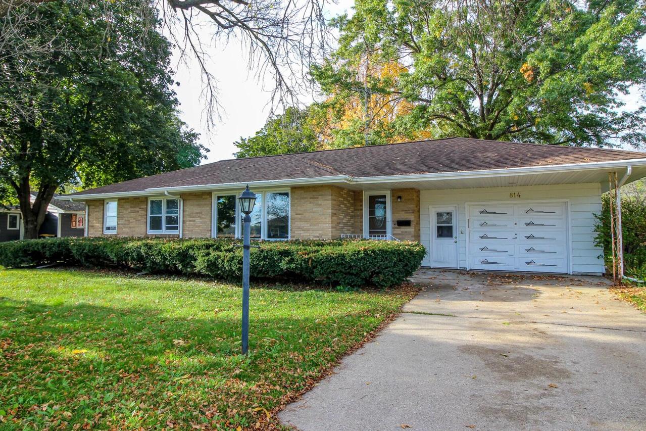 814 N 4th St, Fort Atkinson, WI 53538
