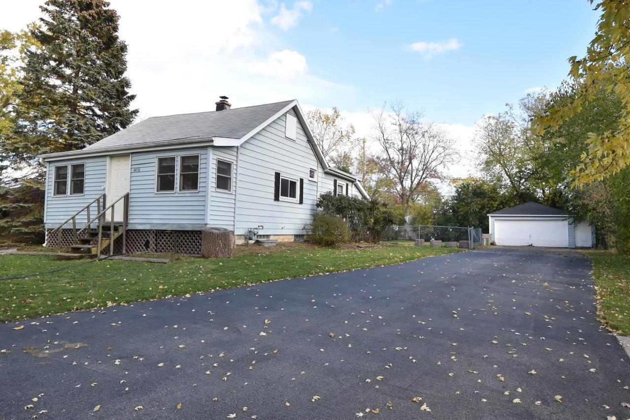 4436 S 47th St, Greenfield, WI 53220